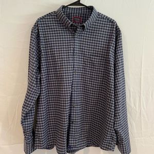 UNTUCKit Men’s long sleeved plaid button down